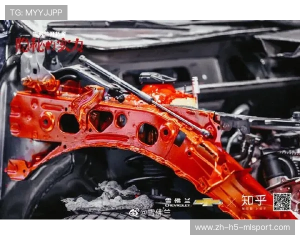 【足球惊魂】门将出击过猛，撞上广告牌瞬间成硬核瞬间